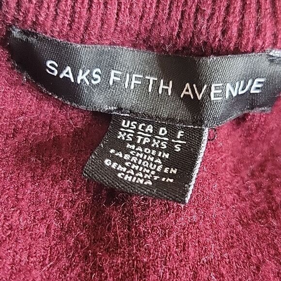 Saks Fifth Avenue Burgundy  Vintage Sweater with Large Faux Fur Cuffs Size XS - Picture 6 of 7